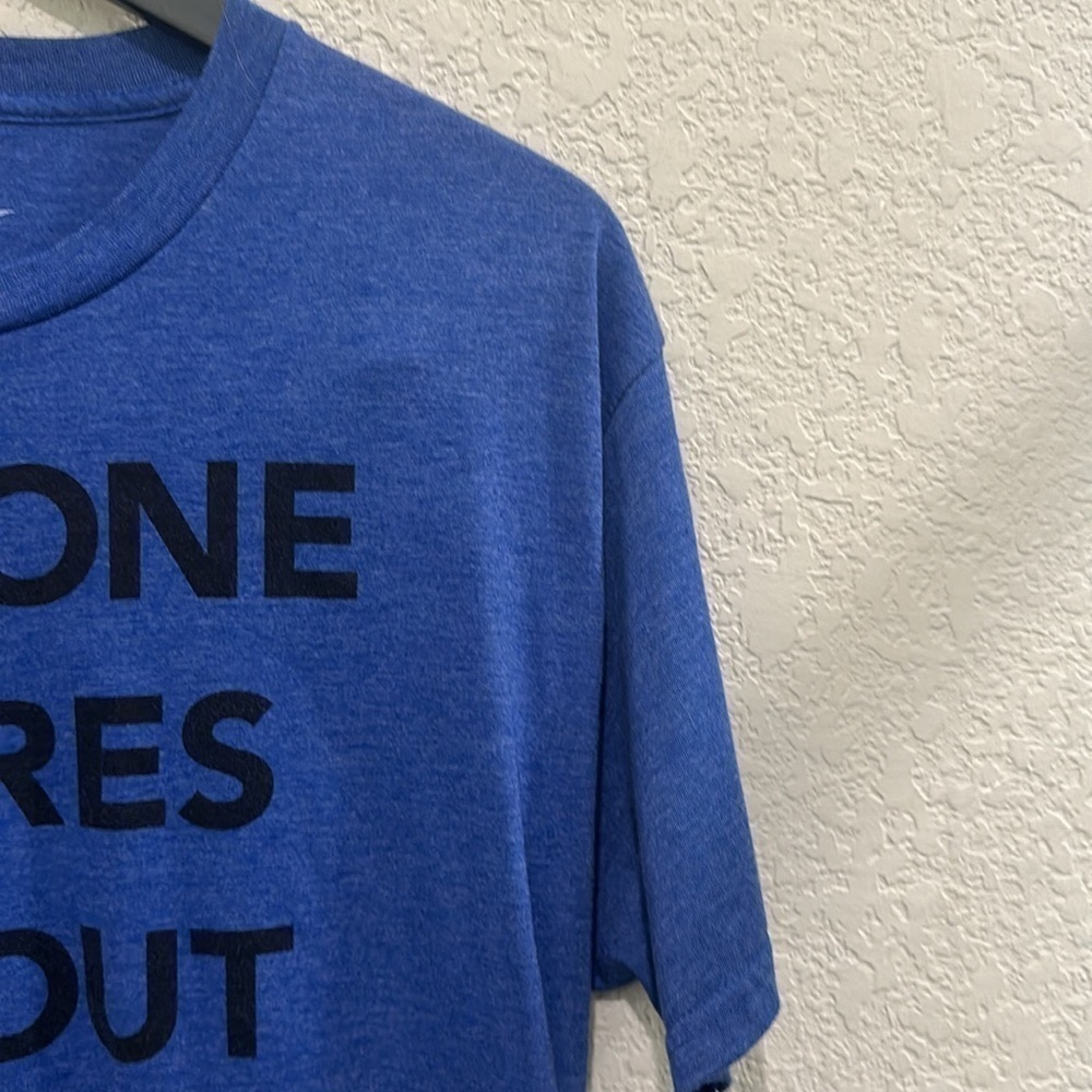 Graphic t shirt size L - Picture 3 of 5